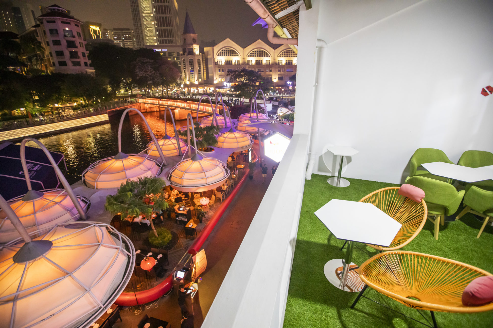 HUONE Singapore Cloud Room Balcony