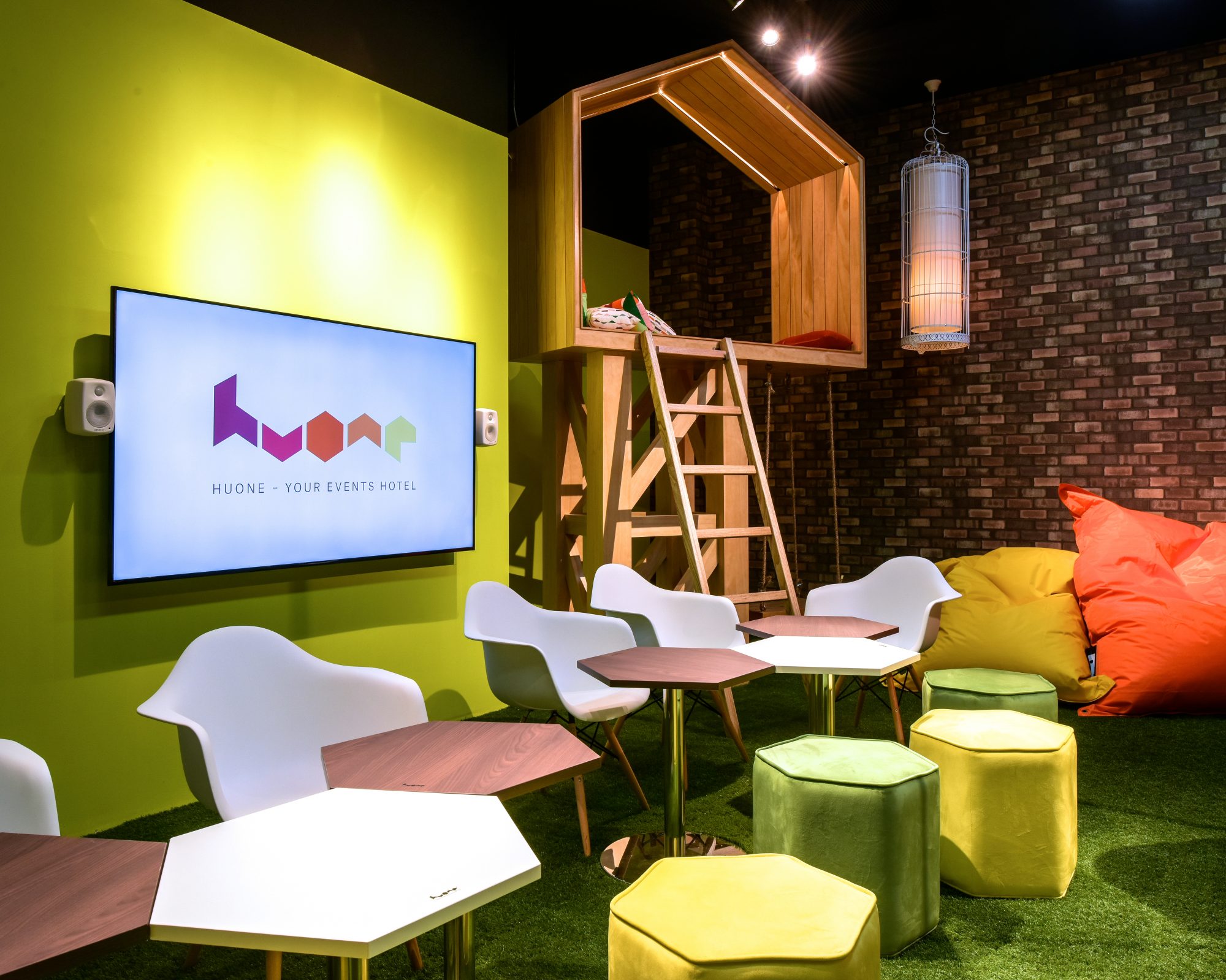 Swing Room HUONE Singapore