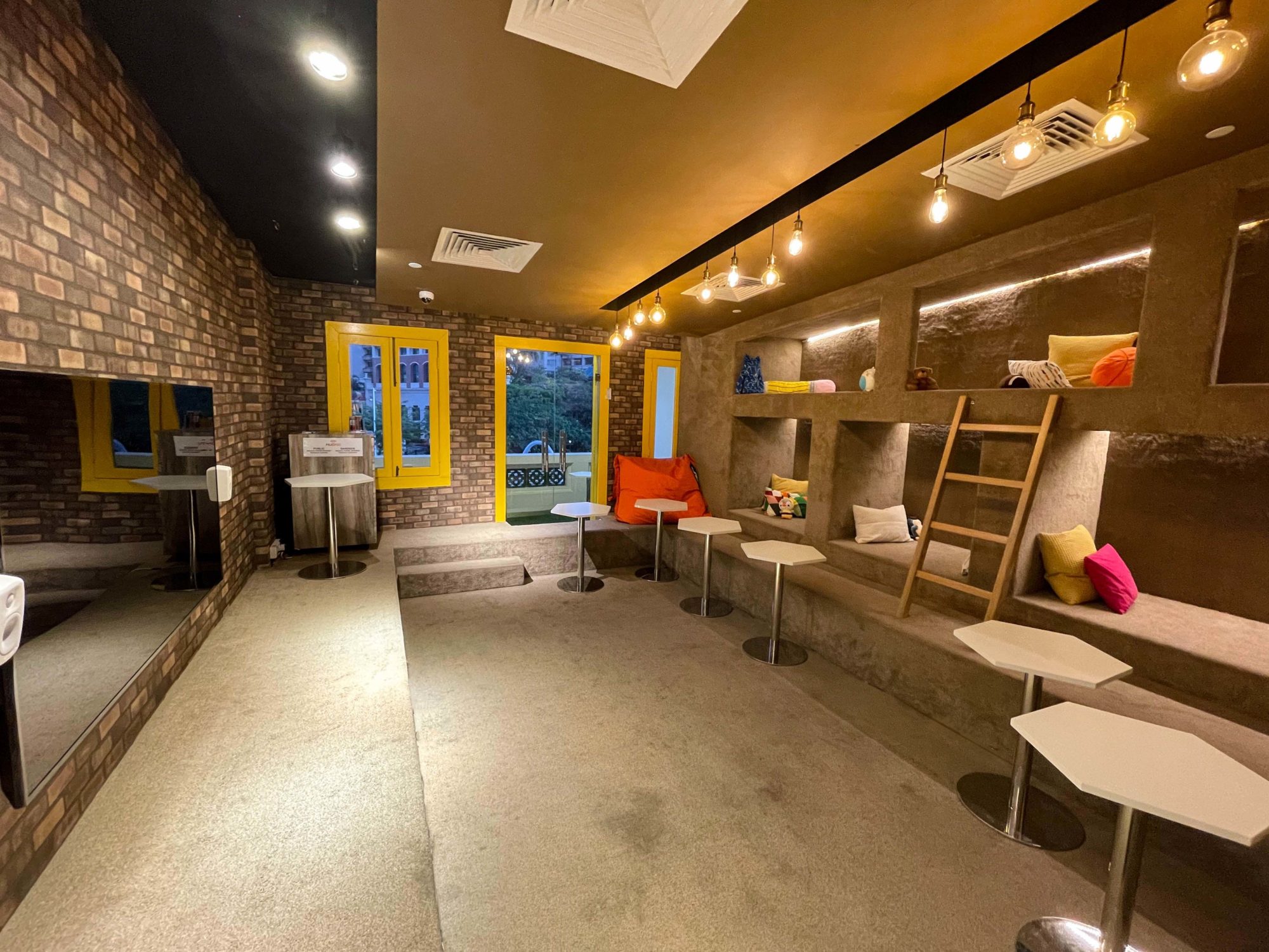 HUONE_SANDBOX_ROOM