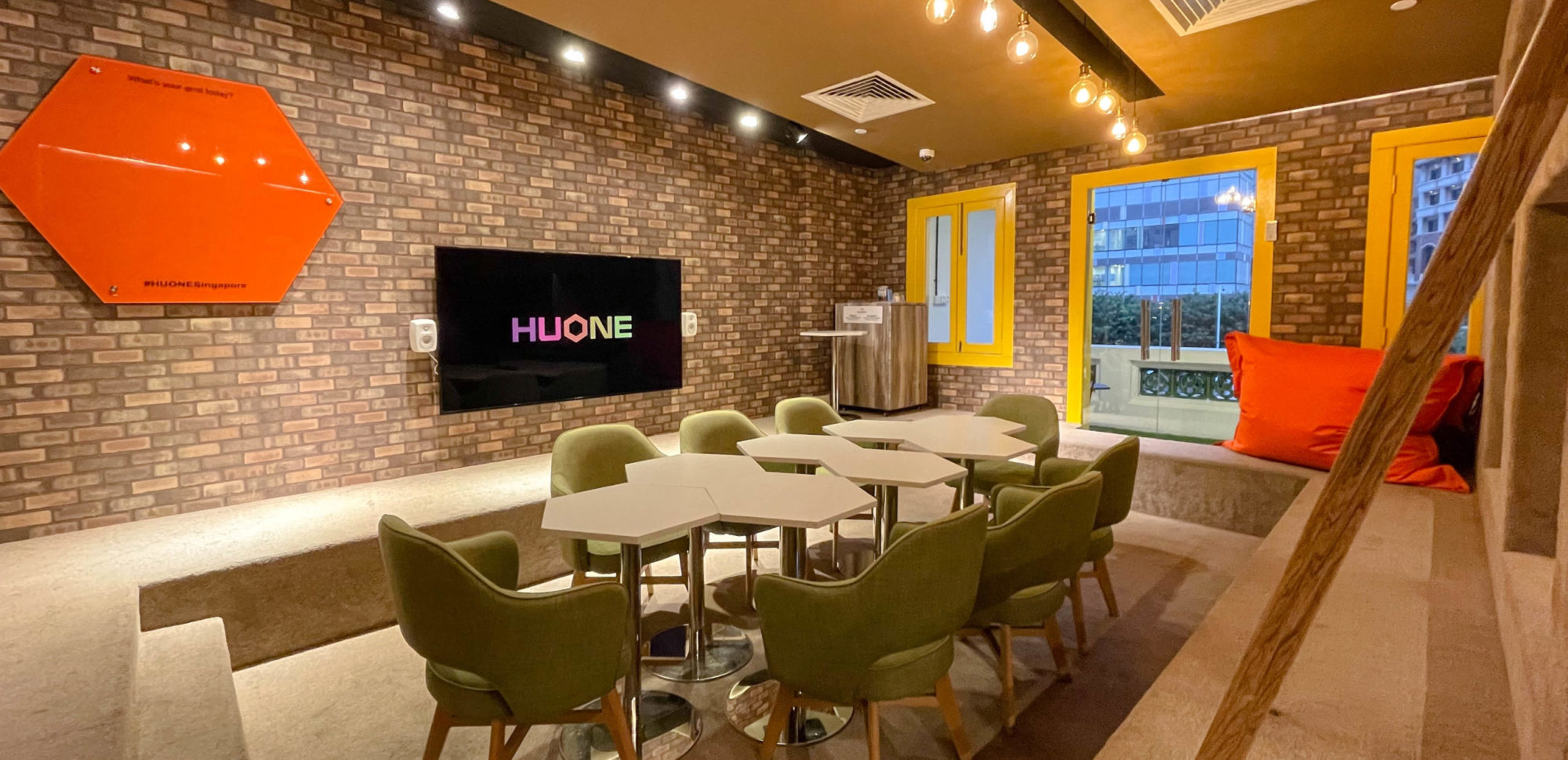 HUONE_SANDBOX_ROOM