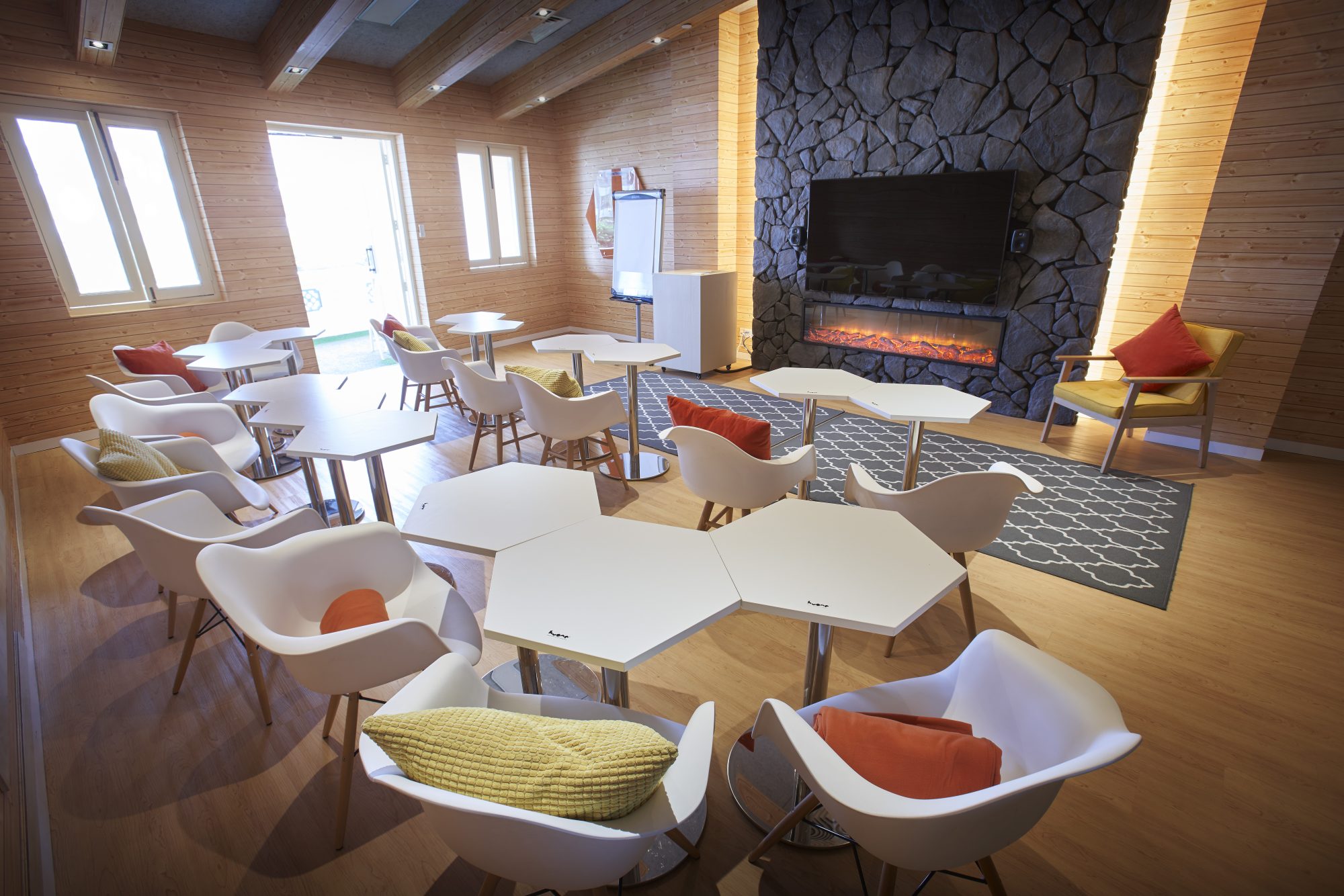 huone-singapore-business-events-cottage