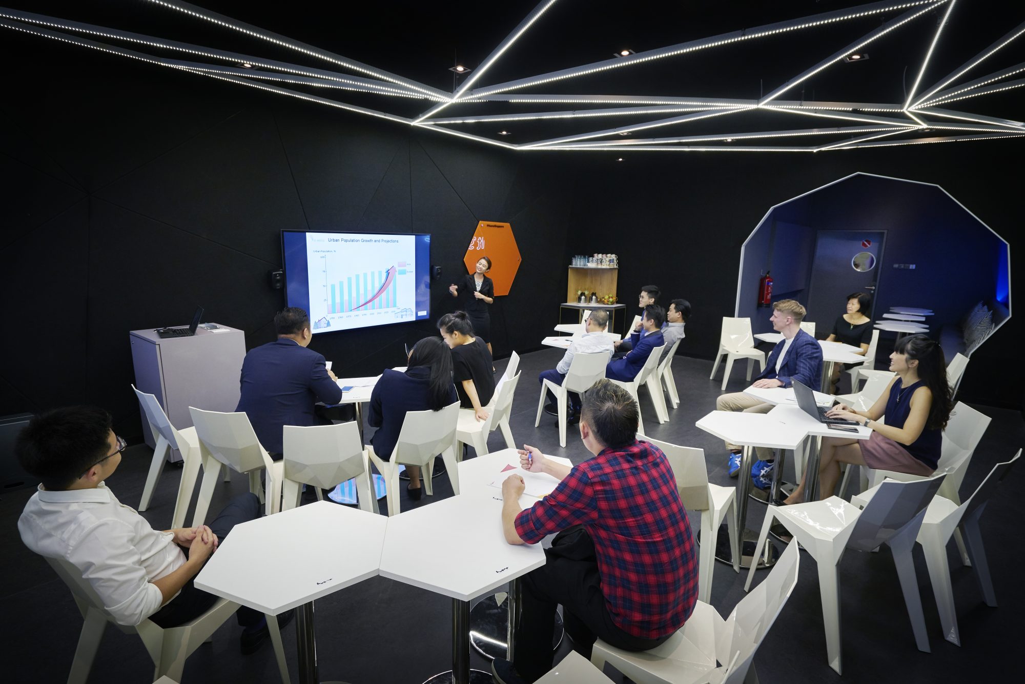 huone-singapore-conference-room-time