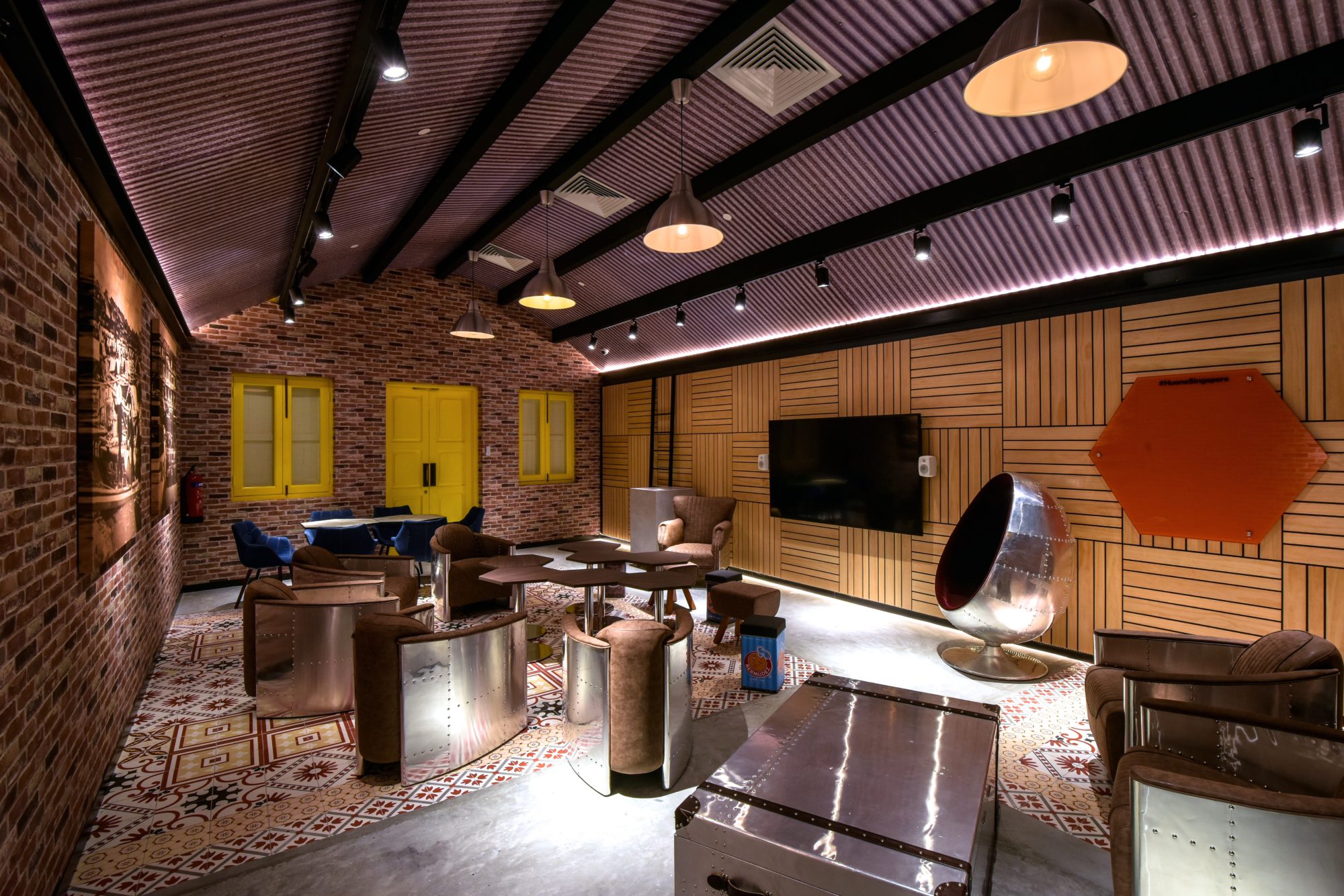 Warehouse Room - HUONE Singapore