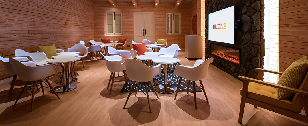 huone-singapore-conference-room-cottage