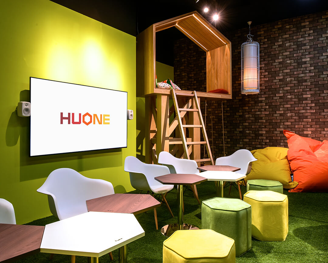 Huone Singapore Meeting room ideas generation brainstorming training swing room_new logo (1)