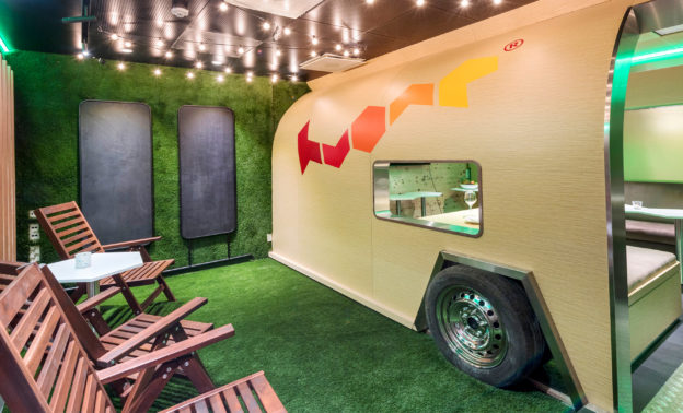 HUONE Kamppi, (Finland) Caravan room