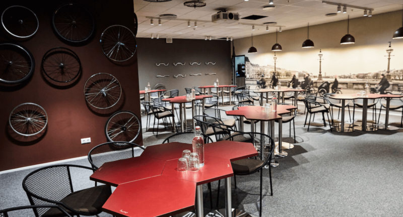 Se Bicycle Room her. Oplev hele København på dit møde