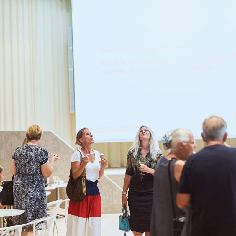 Gæster i Strand Room